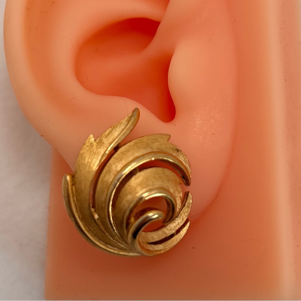 Crown Trifari Brushed Gold Swirl Earrings